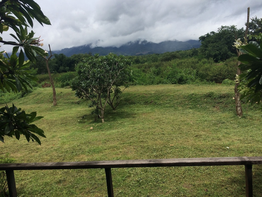 Sipsongpanna Resort Pai