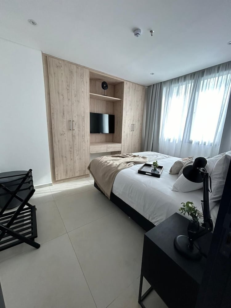 Divina Tower