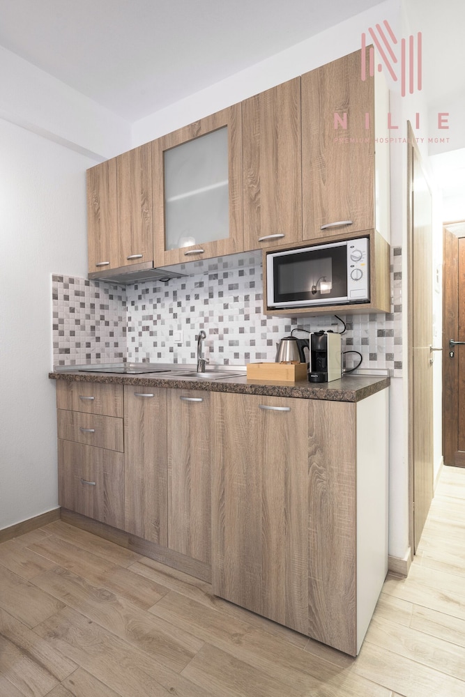 Azur Residences, Nilie Hospitality MGMT