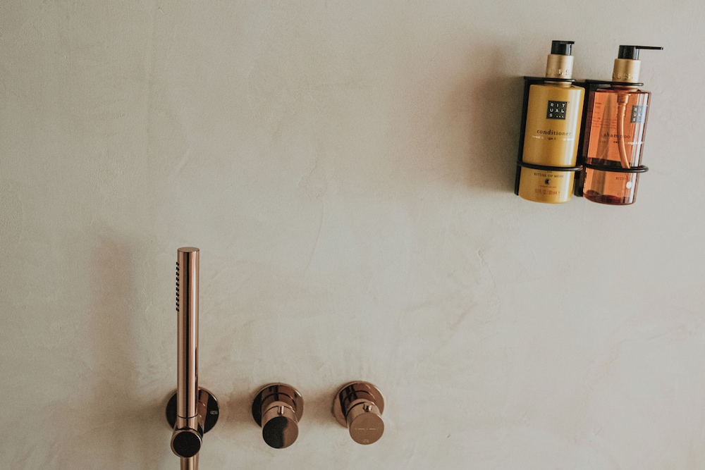 The Burgundy - Boutique B&B