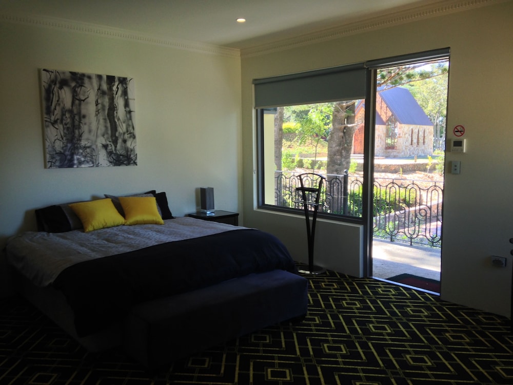 Montville Suites