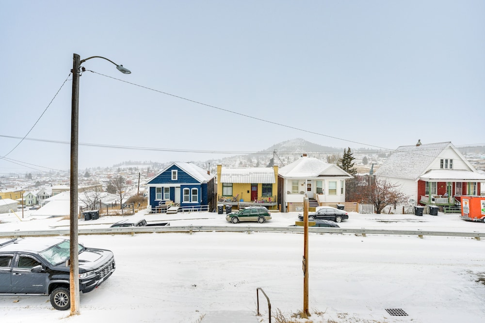 Butte Vacation Rental - Close to Museums! view 3