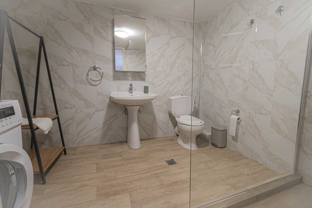 Greenwood Maisonette by Rentalspro - Fourka Beach