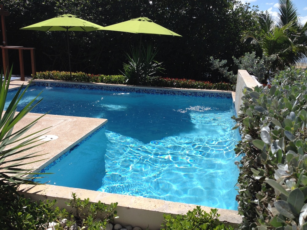 Tarpon's Nest Lodge - Property Image 1