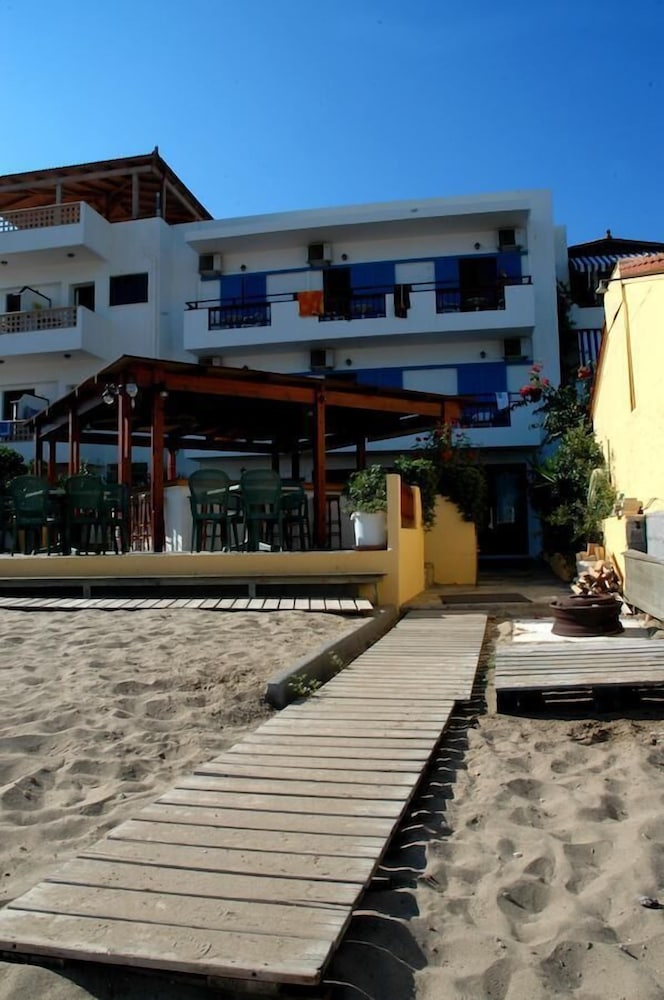 Vlachakis Hotel