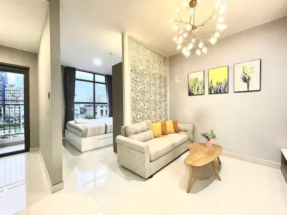 Saigon Royal View Residence & River