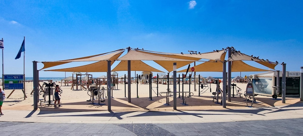 Hayarkon Bronze in Tel Aviv-yafo