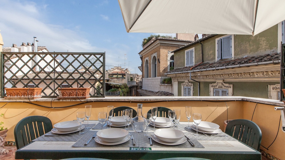 Rental in Rome Navona Penthouse