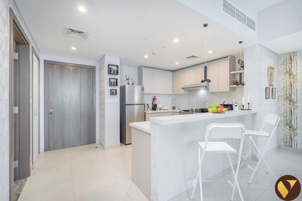Vogue 2BHK Dubai Frame View Park Metro