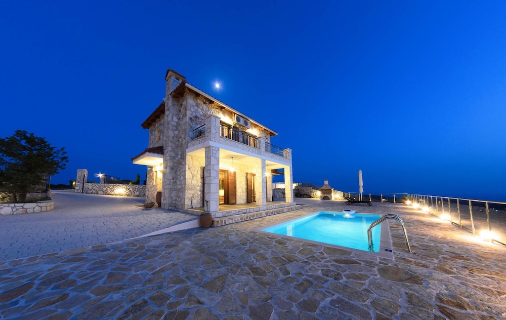 Sunset Vista Villas Classic II