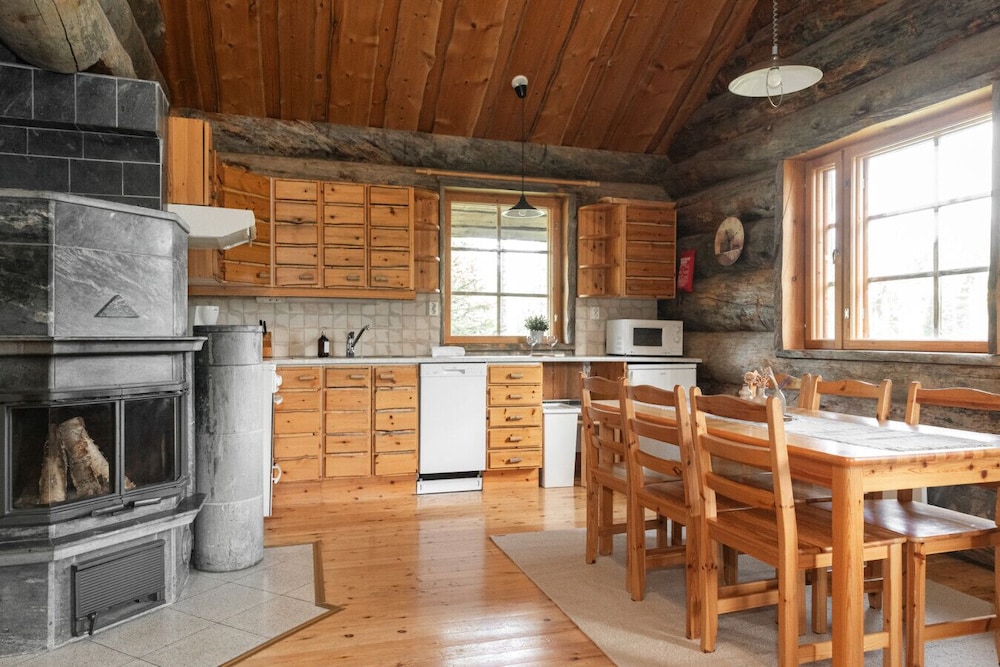 Villa Rukatörmä - Comfy Cabin Retreat in Ruka