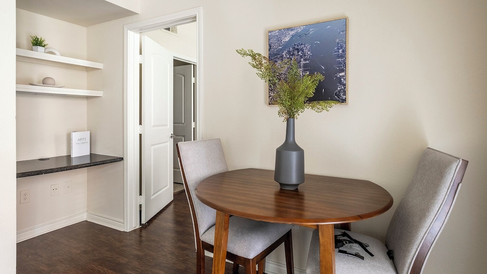 Landing Furnished Apartments Northwest Houston