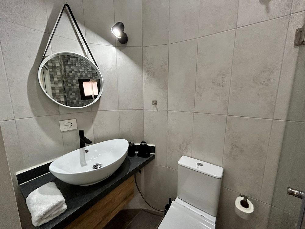Vista 2-Bedroom Apartment in Batroun