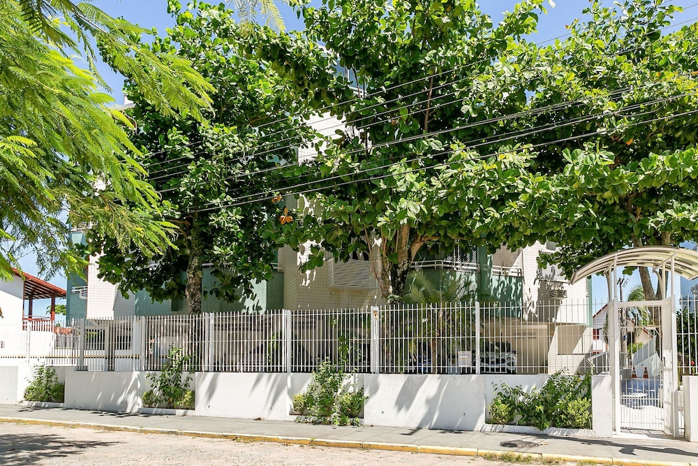 Cozy Two-story House Just 120m From the Beach! EDE