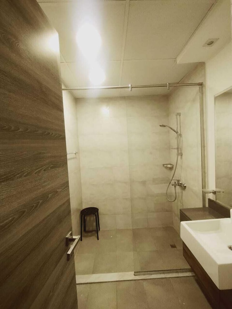 Stunning 1B With Balcony & City View - dubai