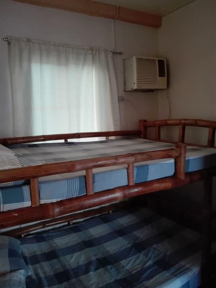 Antipolo Beach Haus Annex