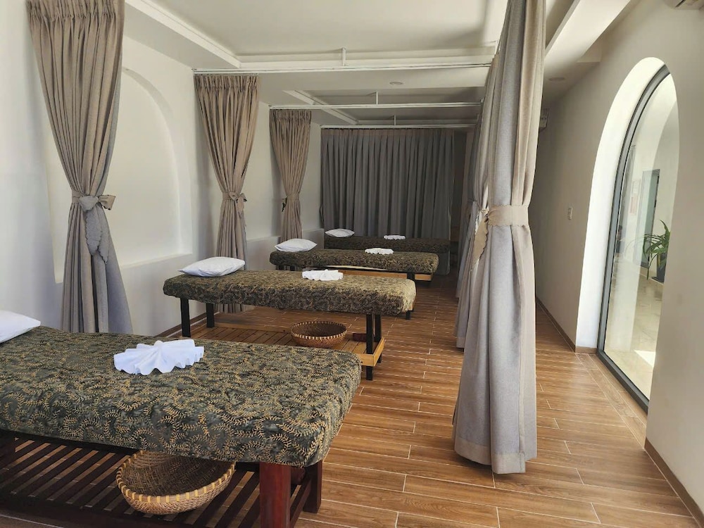 Mana Mui Ne Beach Resort & Spa