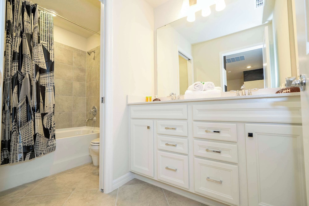 Magical 5BR w Pool Minutes From Disney 16140