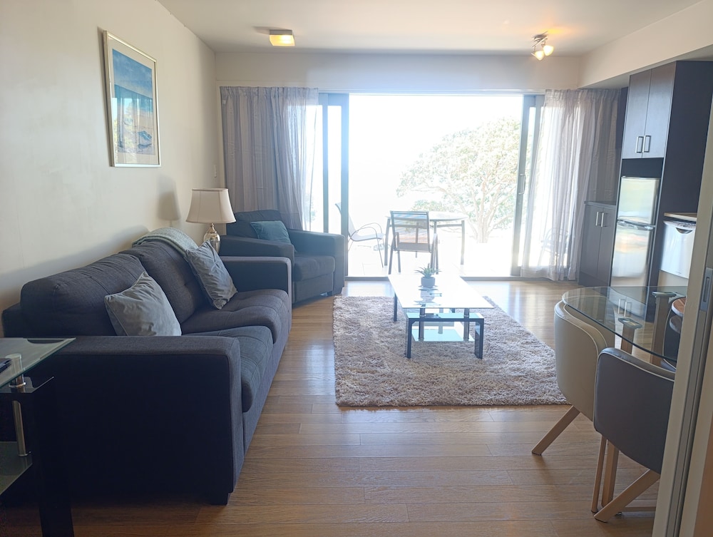 Paihia Beach Front 1 bedroom Apartment