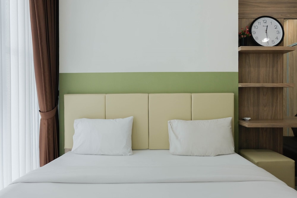 Modern Look 1BR at Brooklyn Alam Sutera Apartment view 2