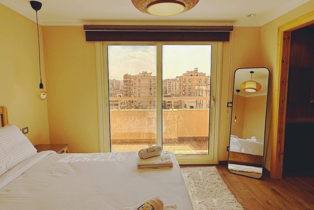 Xuru Stays I The 1bdr Rustic Rooftop w/ Wow Outdoor Terrace