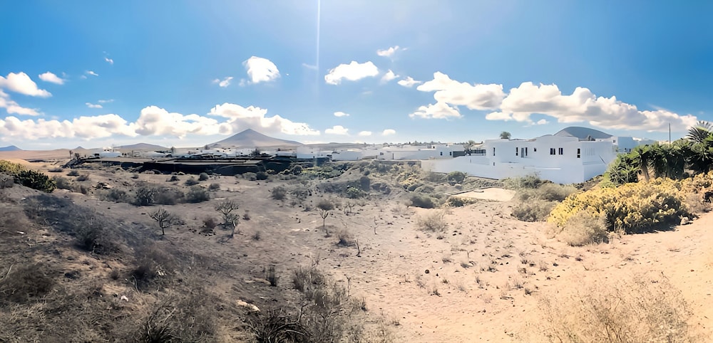 Apartment Alegranza in the Beautiful Village of Mozaga, Lanzarote