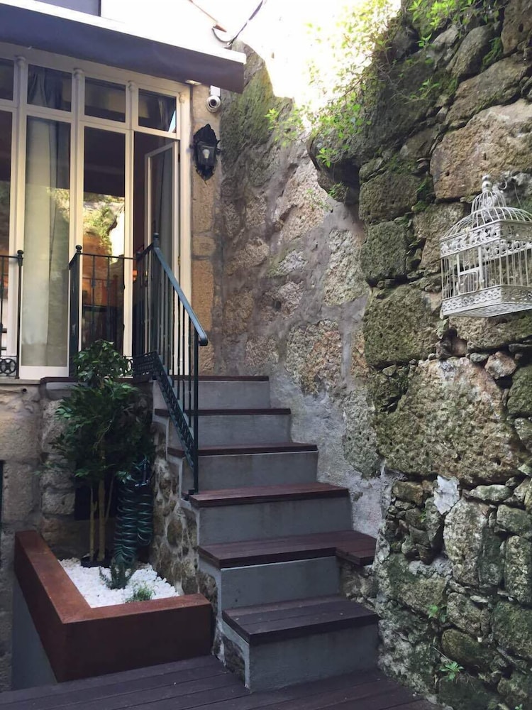 DuCarmo Apartments Caves Vinho do Porto view 2