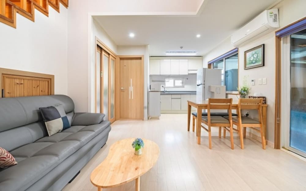 Gyeongju Camino Pool Villa Pension
