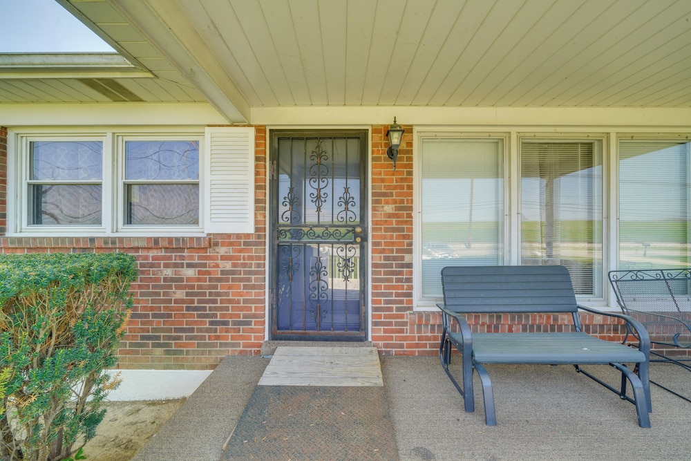 11 Mi to Uofl & Norton Hospital: Louisville Home