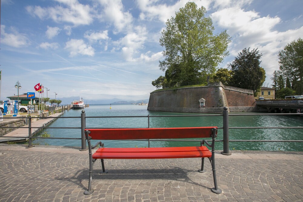Peschiera 20 min From Verona With Pool photo 3
