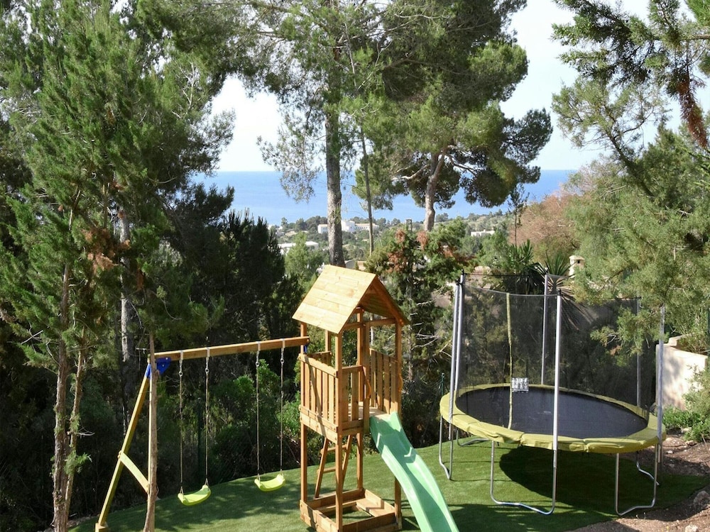 Magnificent Villa With Heated Pool