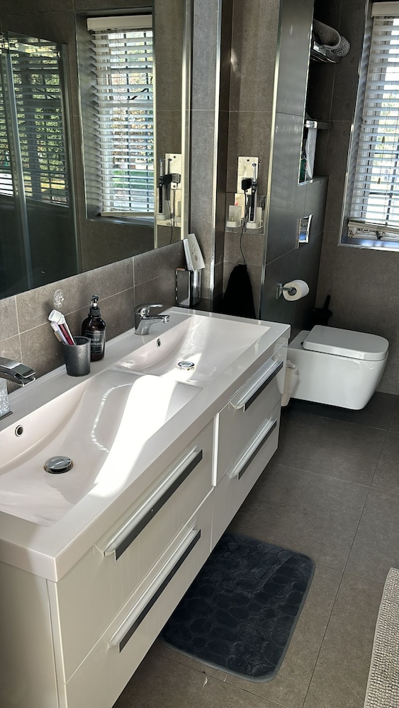 NEW Privacy Suite Serene Apt