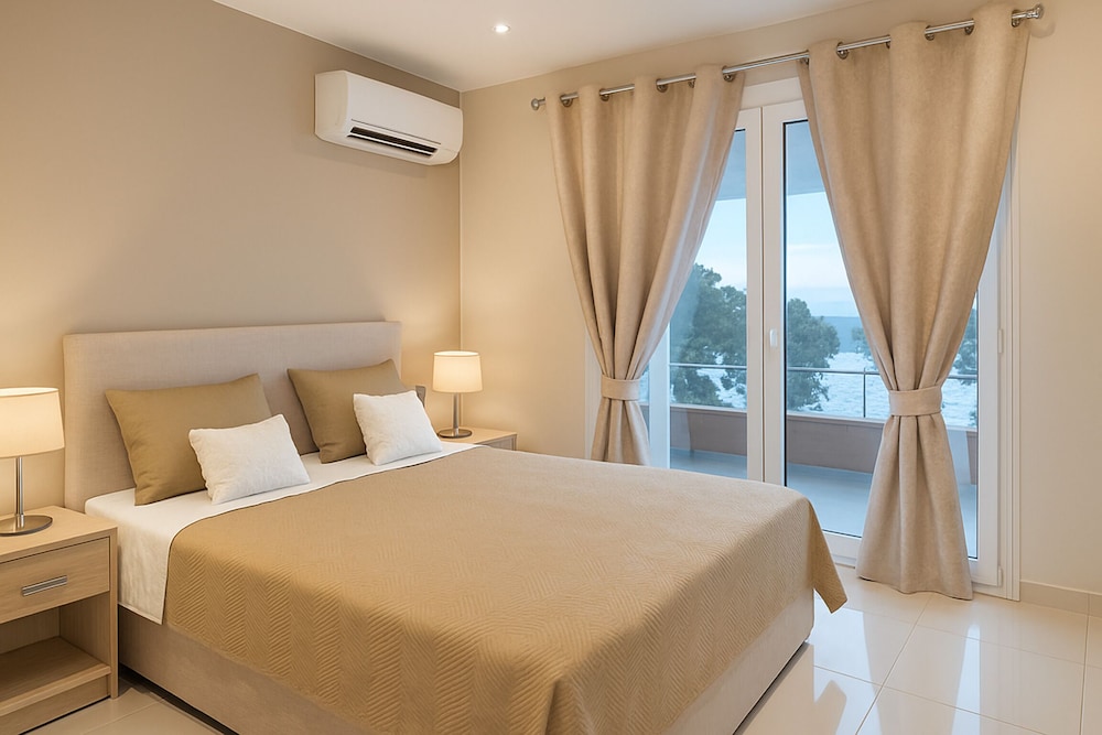 La Casa di Kosta Luxury Apartment, Kontogialos Beach, sea Views