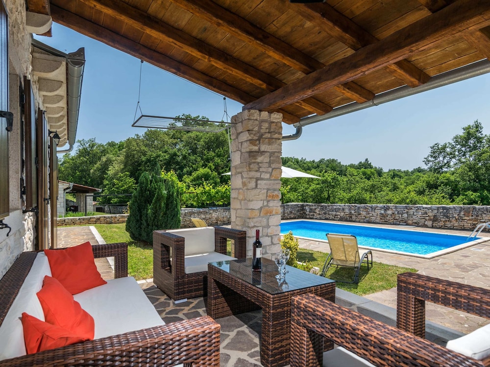 Elegant Villa in Istria With Outdoor Pool view 3