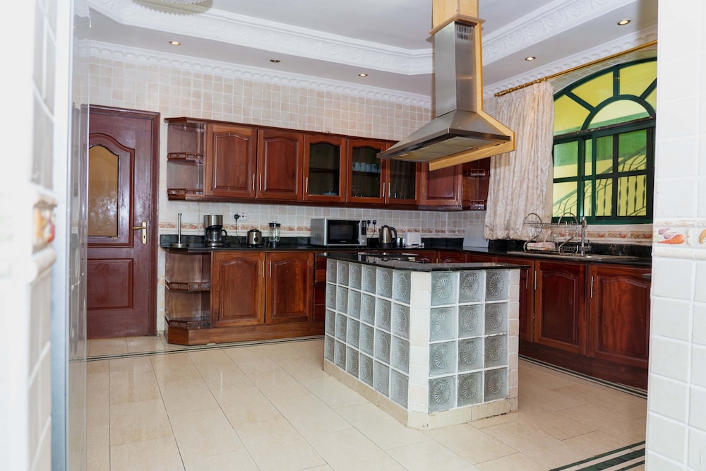 Luxury Residence with Ocean View in Masaki