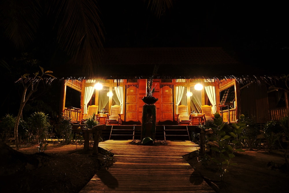 Raja Ampat Dive Lodge