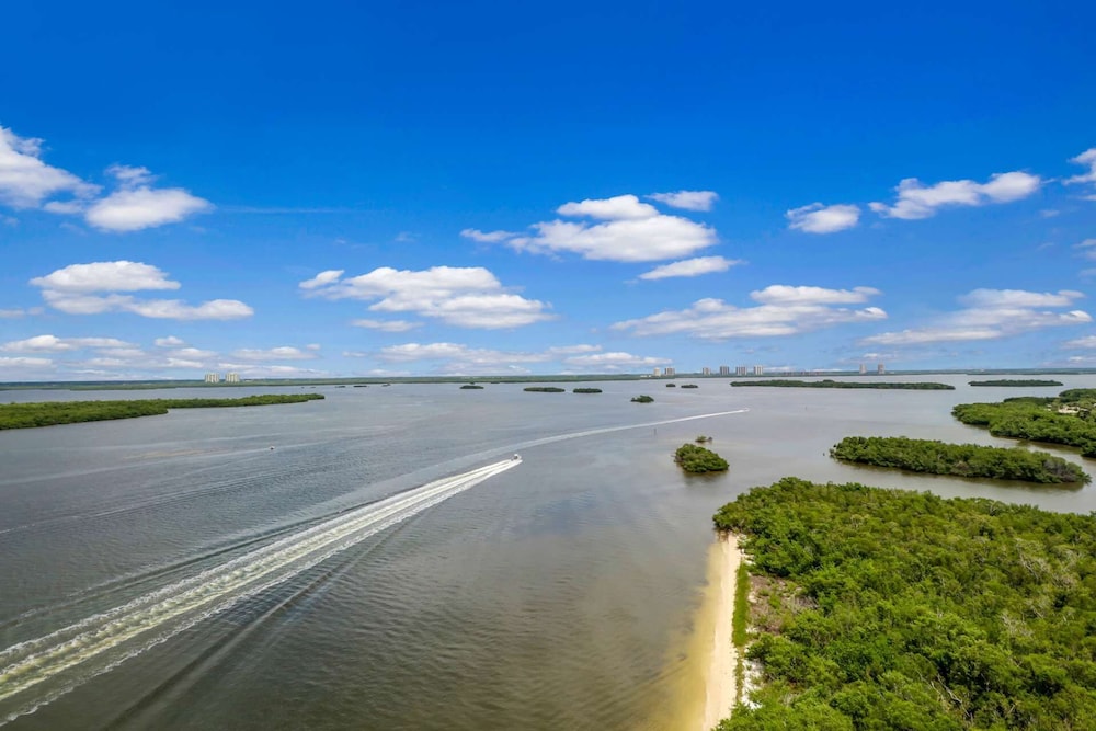 Lovers Key Resort PH2