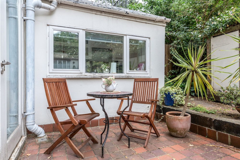 outdoor bbq area