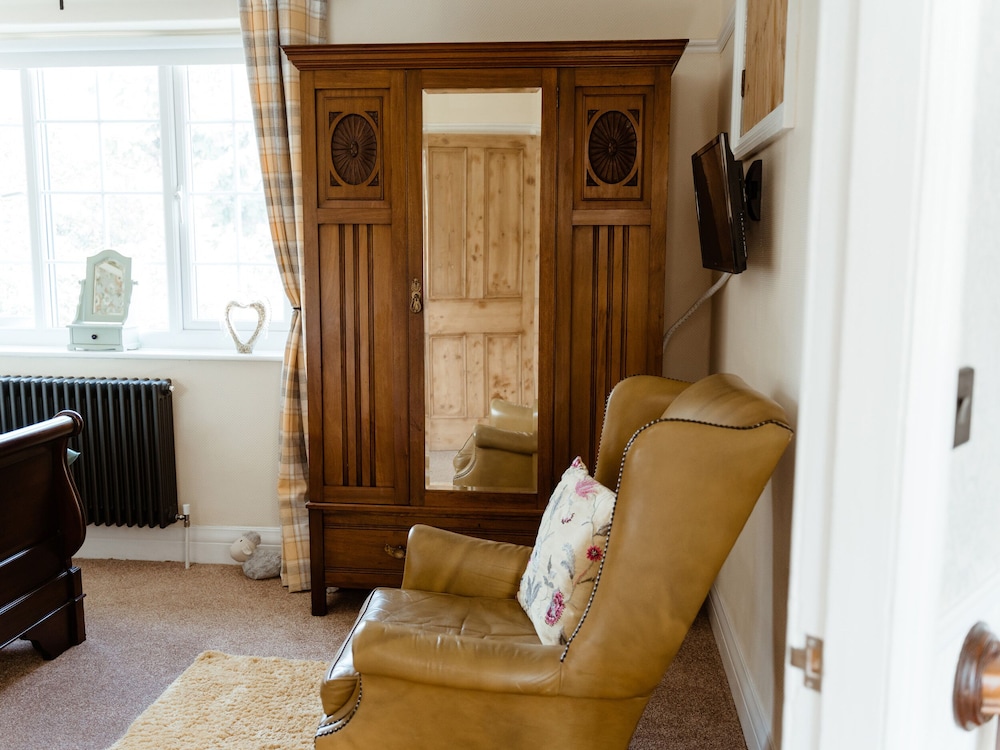 Compass Cottage
