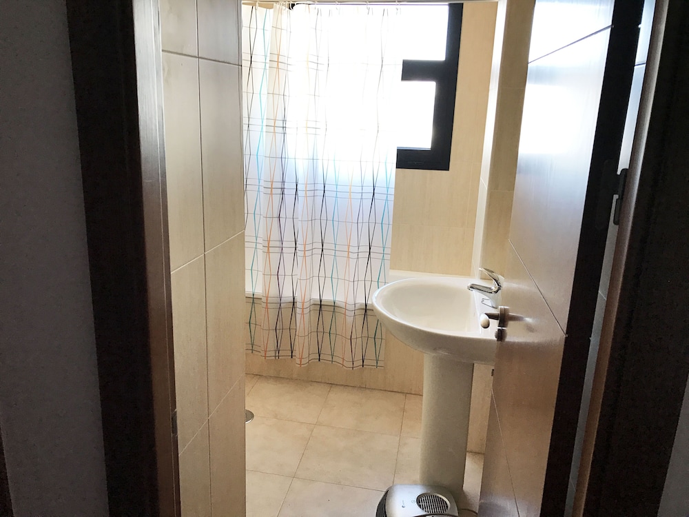 Comfortable Apartment With Wifi and Parking Space photo 5