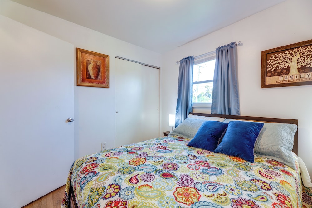 1 Mi to Main Street: Family Home in Williamstown