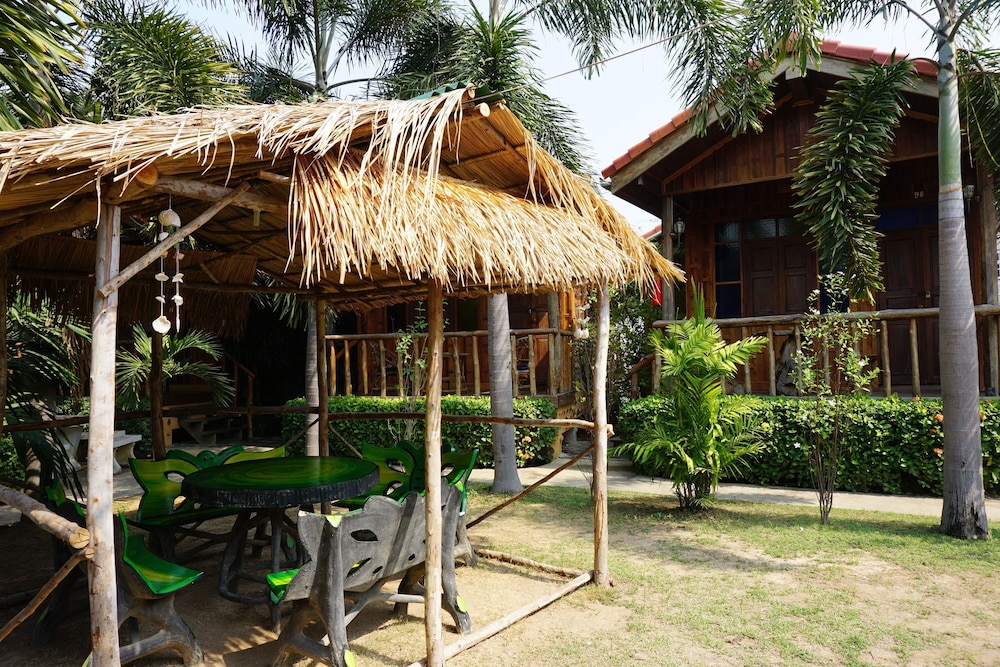 J&J Guesthouse