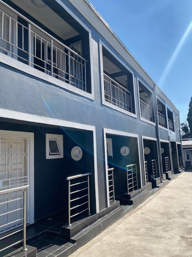 Gold Crown Self-catering Apartment