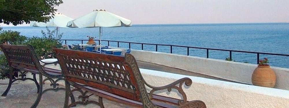 Marou Hotel