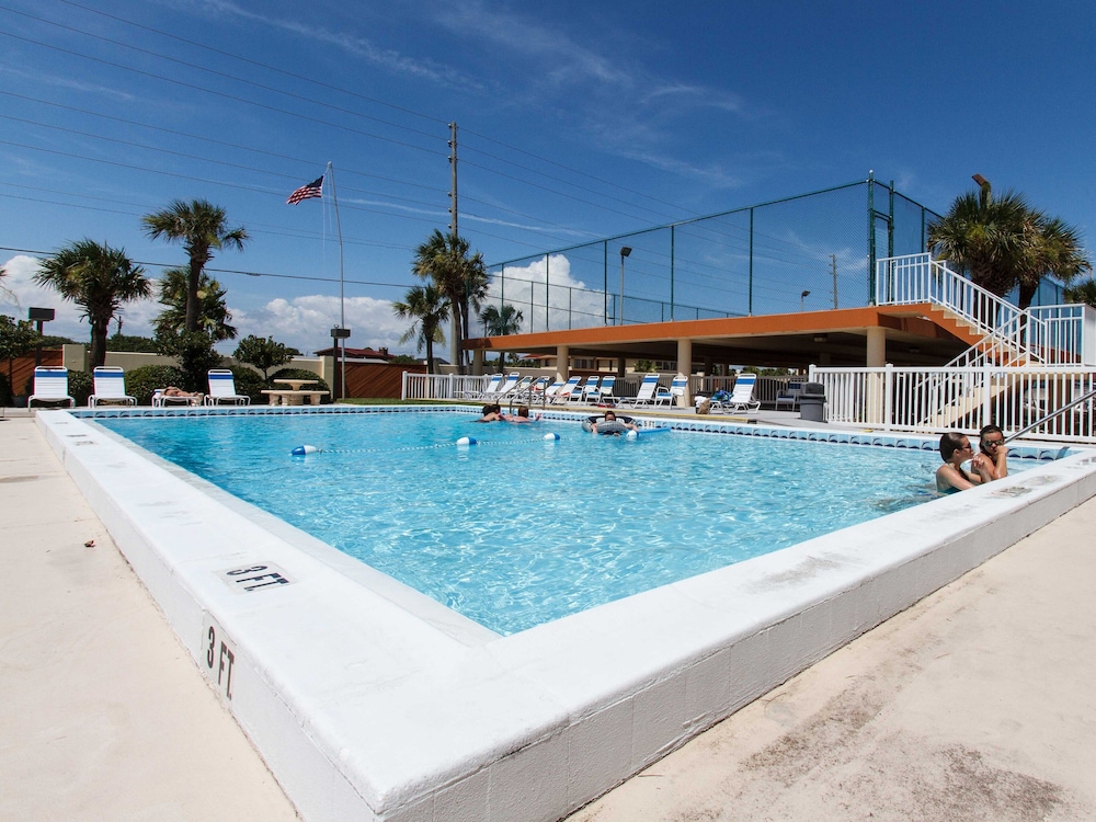 Surf Dweller 703 by Brooks and Shorey Resorts