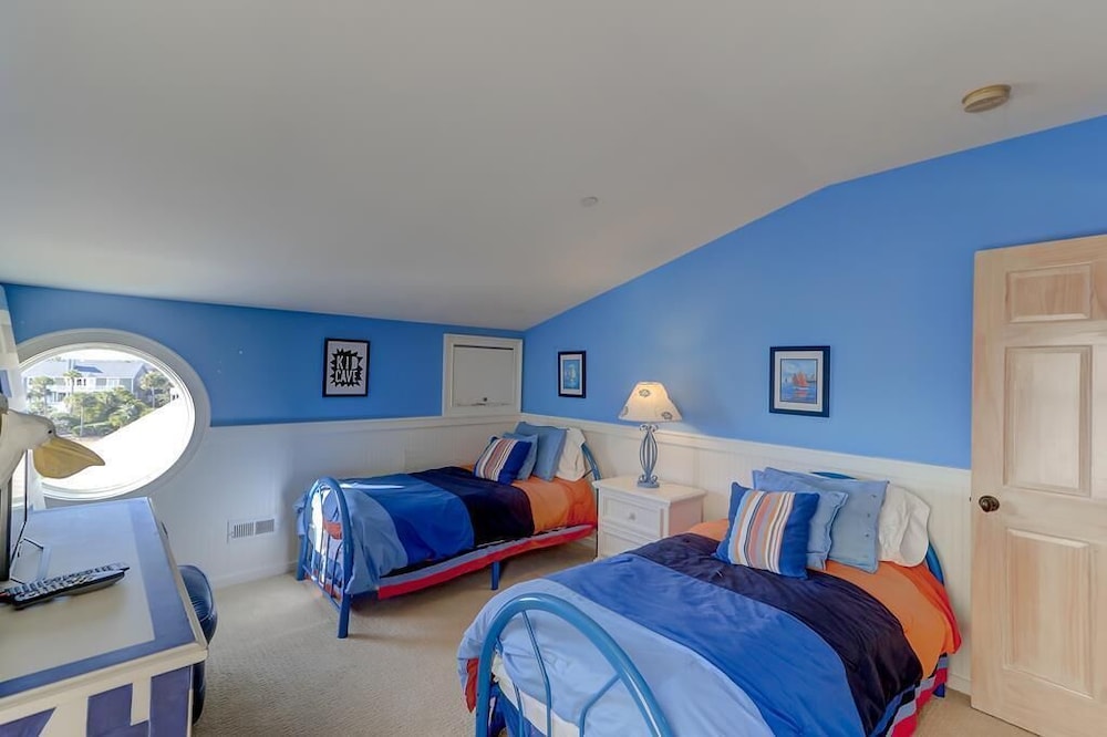 21 Ocean Point view 5