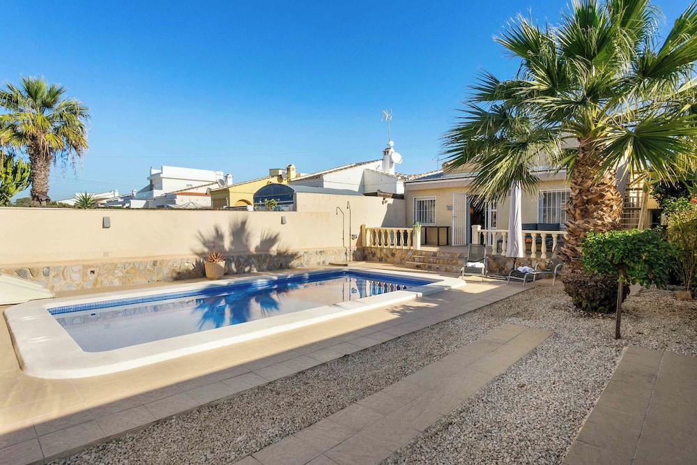 Beautiful and Cozy Villa With Private Pool in Urb, San Luis, El Chaparral, Torre