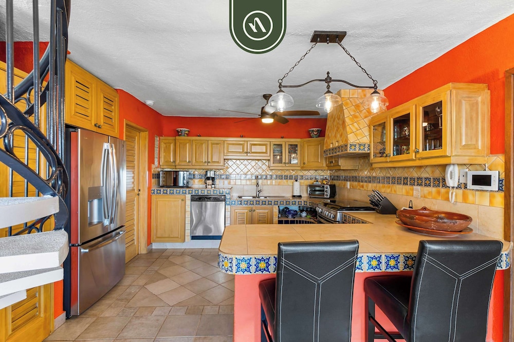Mexican 2 BR Condo - Private Pool - Romantic Zone