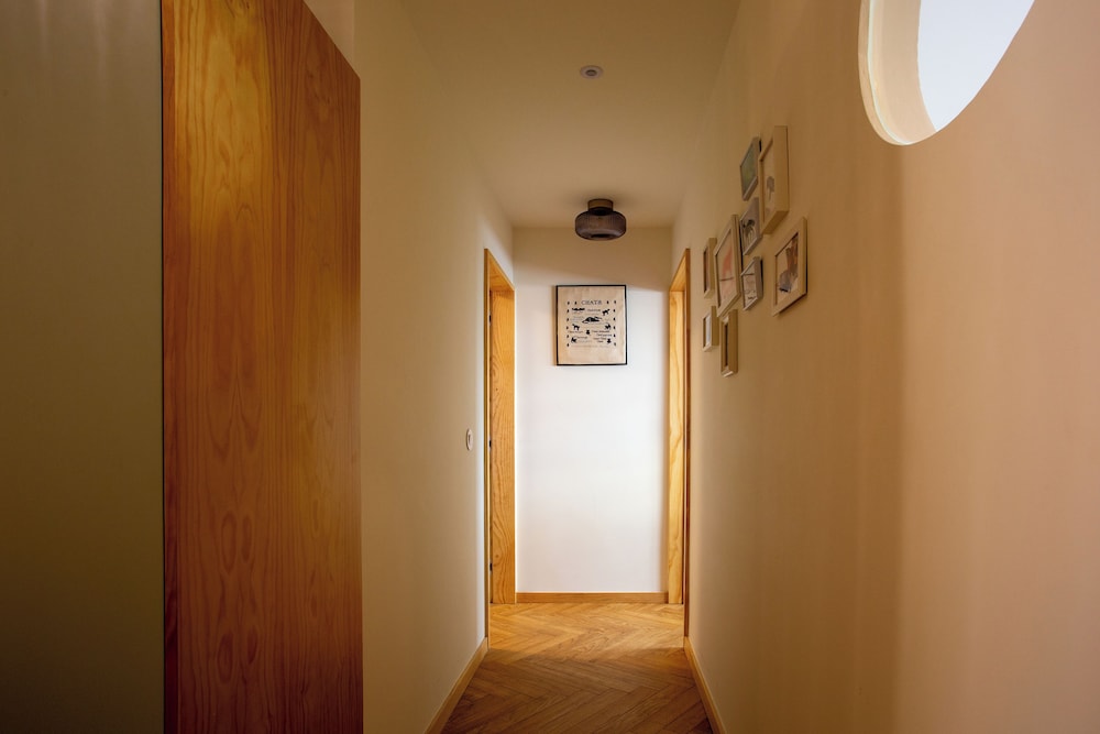 Alegr0 · 60s Chic Central Apartment w/ Garden