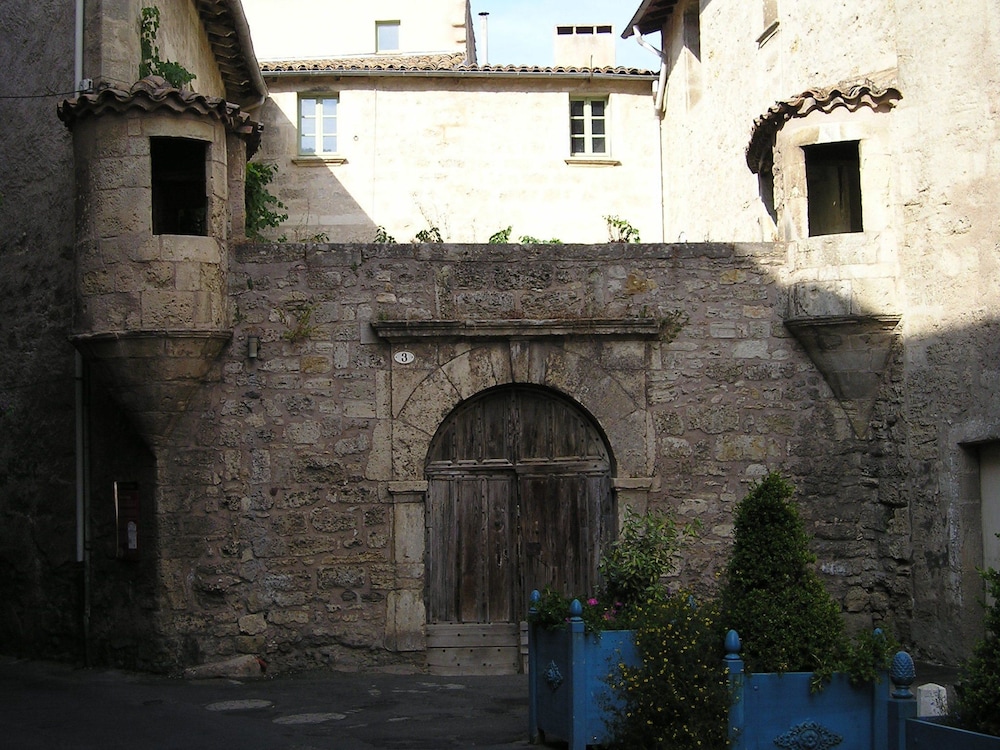 Photo 33